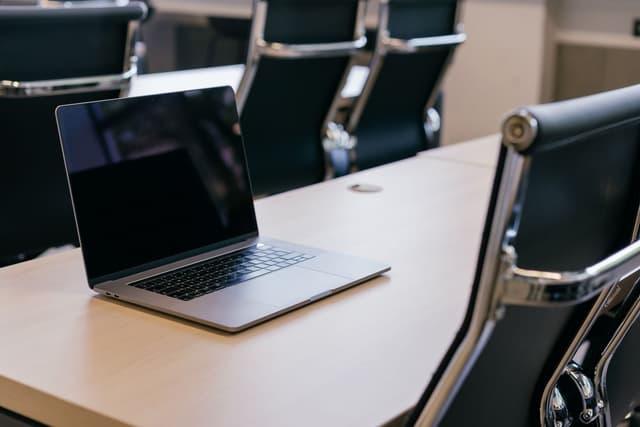 Ambiente de trabalho – Direito Empresarial